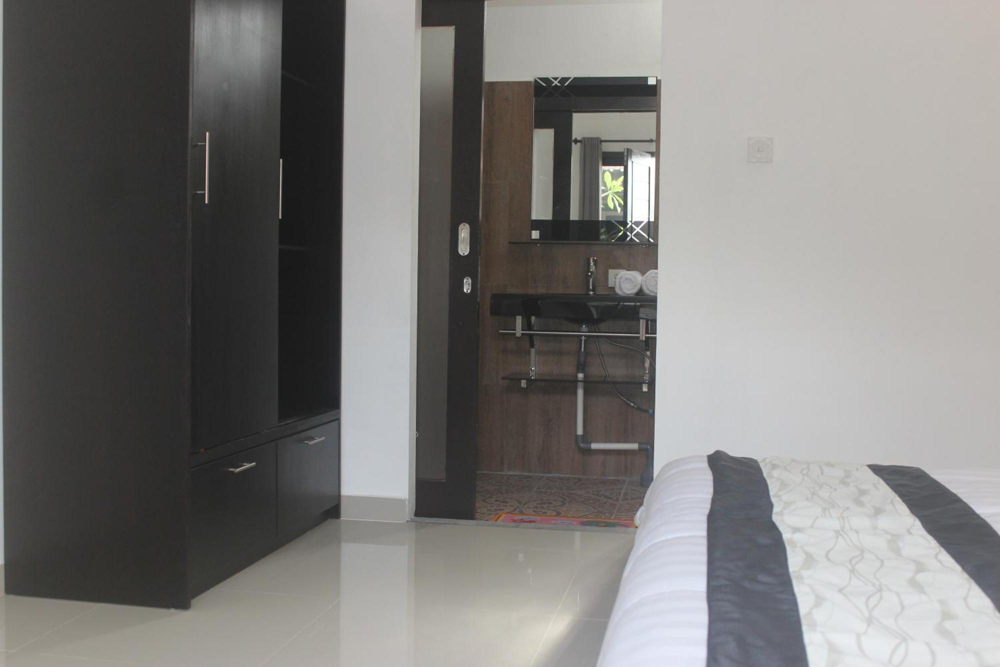 Silvy Guesthouse Canggu Extérieur photo